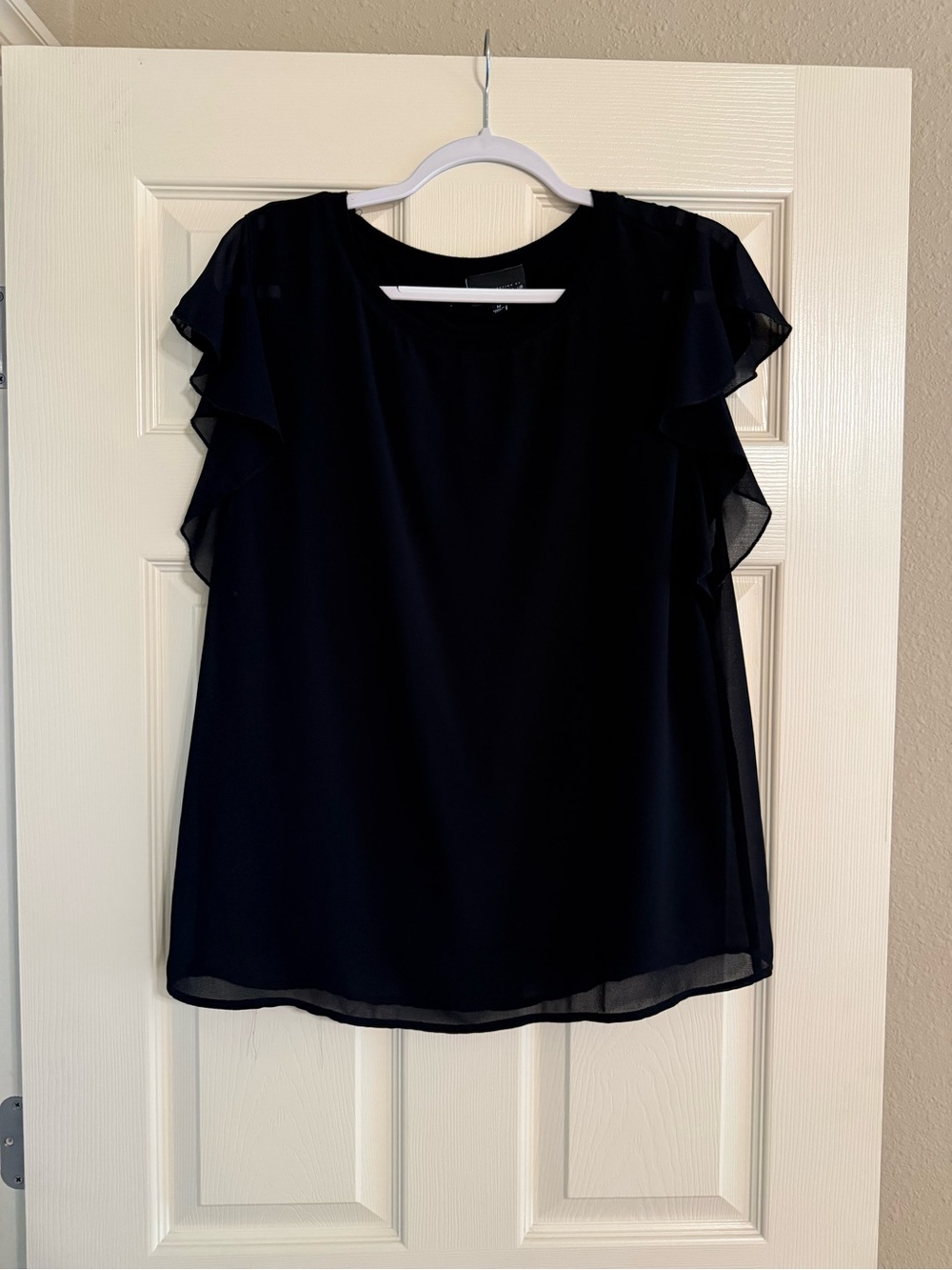 bobeau Black Flutter Sleeve Blouse
